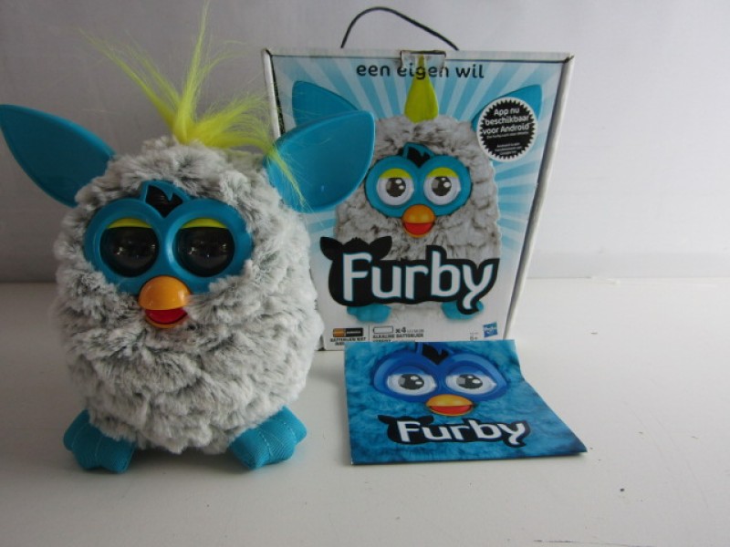 Grijze Furby met Turquoise Accenten, Hasbro 2012