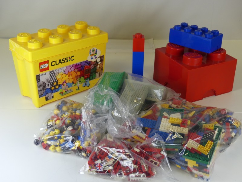 Lotje Lego dozen + steentjes