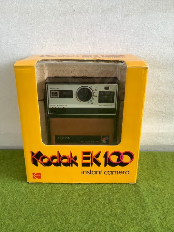 Instant camera Kodak EK100