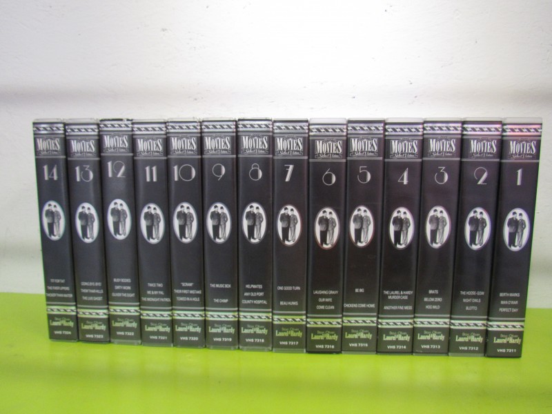14 x "Laurel & Hardy" videocassettes